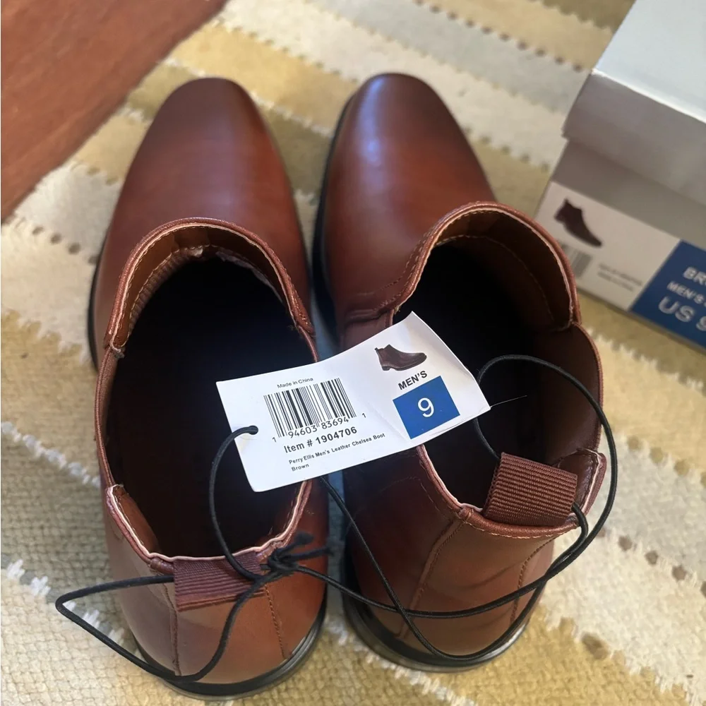 Perry Ellis Chestnut Brown Leather Ankle Boots Size 9 NIB